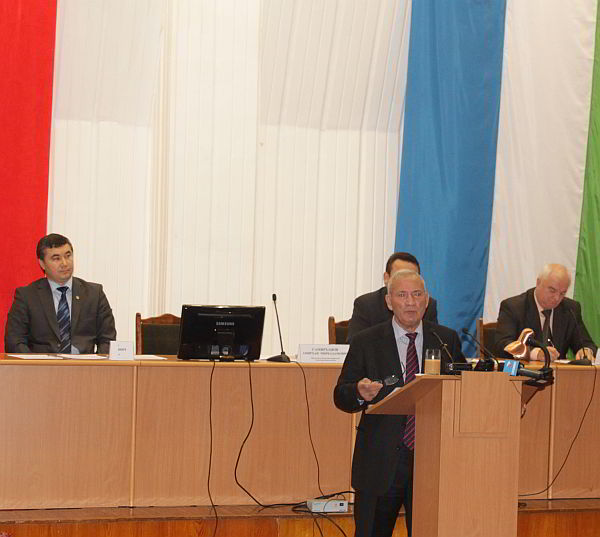 7 октября 2011 года в Федерации профсоюзов Республики Башкортостан состоялось собрание профсоюзного актива, посвященное Всемирному дню действий профсоюзов «За достойный труд!».